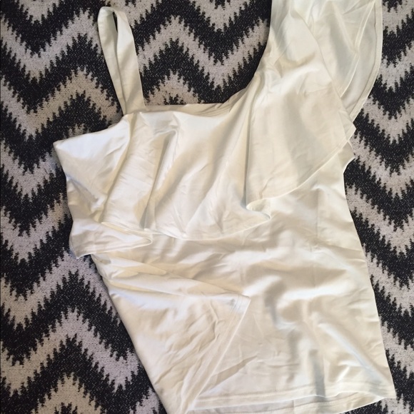 Roommates White Ruffle top - Picture 1 of 4